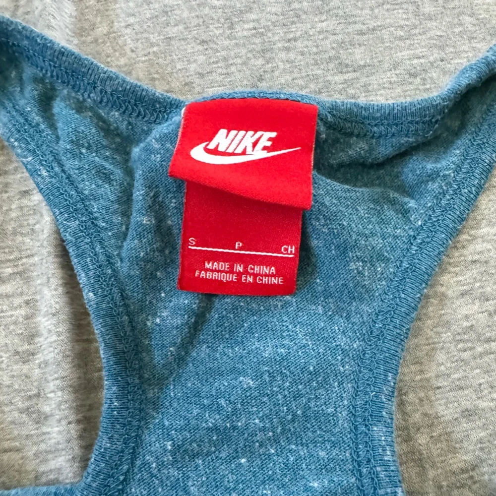 Women's Nike Razor Back - Picture 2 of 4
